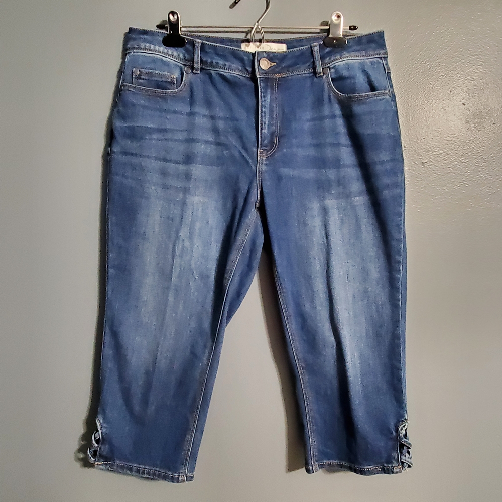 C Est 1946 Blue Cropped Capri Mid Rise Jeans for Women Size 12